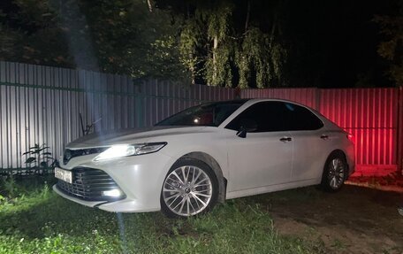 Toyota Camry, 2018 год, 2 770 000 рублей, 17 фотография