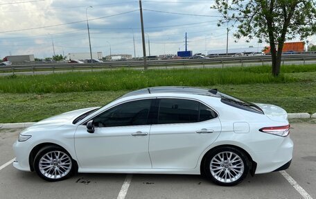 Toyota Camry, 2018 год, 2 770 000 рублей, 20 фотография