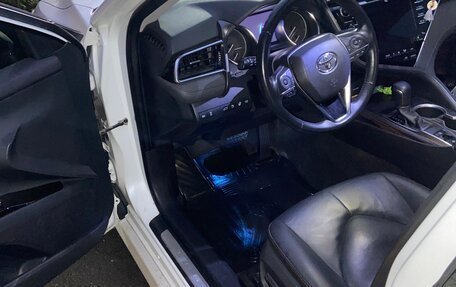 Toyota Camry, 2018 год, 2 770 000 рублей, 32 фотография