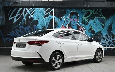 Hyundai Solaris II рестайлинг, 2021 год, 1 355 000 рублей, 4 фотография