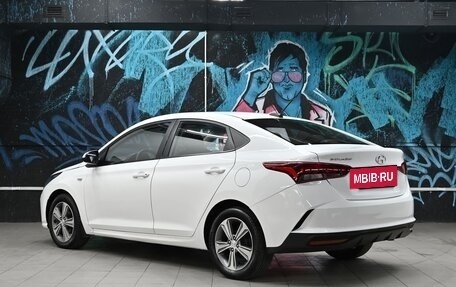 Hyundai Solaris II рестайлинг, 2021 год, 1 355 000 рублей, 3 фотография