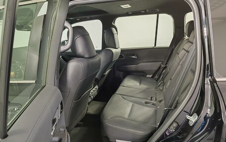 Toyota Land Cruiser, 2022 год, 13 000 000 рублей, 12 фотография