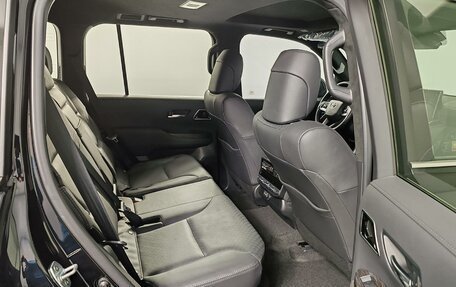 Toyota Land Cruiser, 2022 год, 13 000 000 рублей, 19 фотография