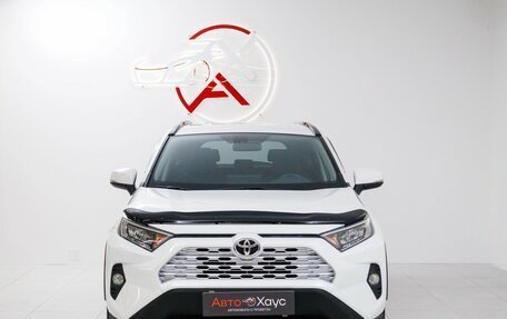 Toyota RAV4, 2020 год, 3 395 000 рублей, 2 фотография