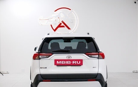 Toyota RAV4, 2020 год, 3 395 000 рублей, 6 фотография