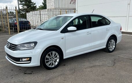 Volkswagen Polo VI (EU Market), 2015 год, 949 000 рублей, 1 фотография