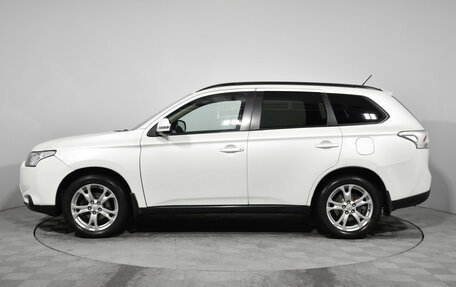 Mitsubishi Outlander III рестайлинг 3, 2013 год, 1 498 000 рублей, 8 фотография