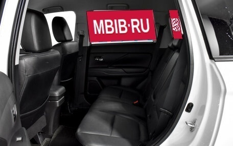 Mitsubishi Outlander III рестайлинг 3, 2013 год, 1 498 000 рублей, 12 фотография
