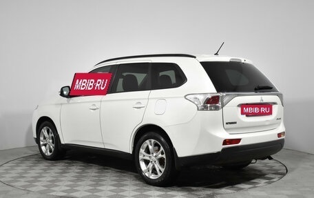 Mitsubishi Outlander III рестайлинг 3, 2013 год, 1 498 000 рублей, 7 фотография