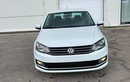 Volkswagen Polo VI (EU Market), 2015 год, 949 000 рублей, 2 фотография