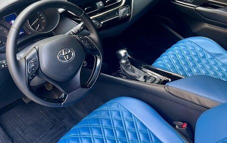 Toyota C-HR I рестайлинг, 2019 год, 2 350 000 рублей, 6 фотография