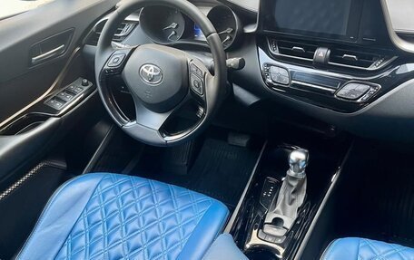 Toyota C-HR I рестайлинг, 2019 год, 2 350 000 рублей, 7 фотография