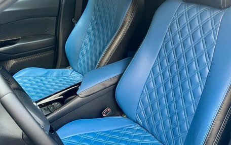 Toyota C-HR I рестайлинг, 2019 год, 2 350 000 рублей, 8 фотография