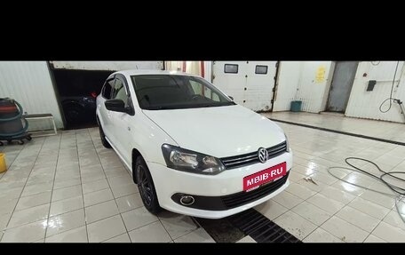Volkswagen Polo VI (EU Market), 2013 год, 650 000 рублей, 1 фотография