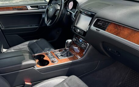 Volkswagen Touareg III, 2012 год, 2 339 999 рублей, 12 фотография