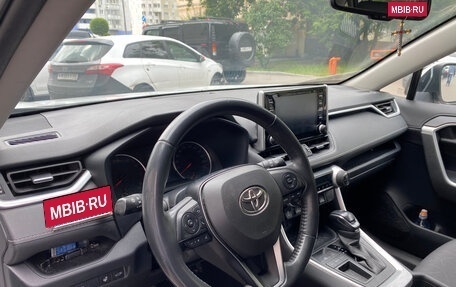 Toyota RAV4, 2021 год, 2 900 000 рублей, 19 фотография