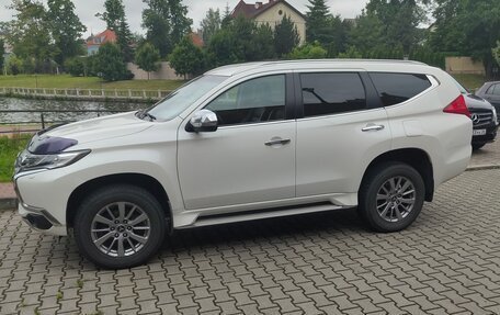 Mitsubishi Pajero Sport III рестайлинг, 2017 год, 3 100 000 рублей, 7 фотография