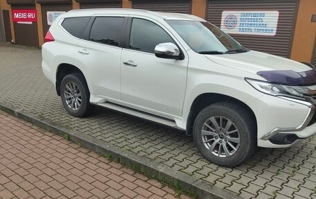 Mitsubishi Pajero Sport III рестайлинг, 2017 год, 3 100 000 рублей, 9 фотография
