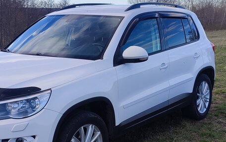 Volkswagen Tiguan I, 2010 год, 1 300 000 рублей, 2 фотография