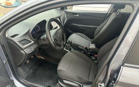 Hyundai Solaris II рестайлинг, 2018 год, 1 200 000 рублей, 7 фотография