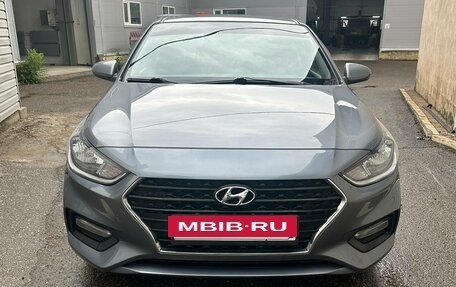 Hyundai Solaris II рестайлинг, 2018 год, 1 200 000 рублей, 2 фотография