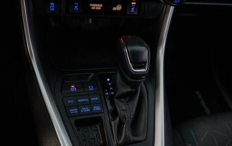 Toyota RAV4, 2021 год, 3 499 000 рублей, 6 фотография