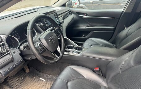 Toyota Camry, 2021 год, 1 650 000 рублей, 5 фотография