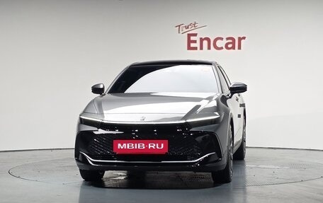 Toyota Crown, 2023 год, 5 000 000 рублей, 3 фотография