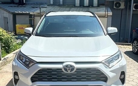 Toyota RAV4, 2020 год, 3 600 000 рублей, 3 фотография
