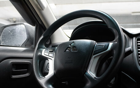 Mitsubishi L200 IV рестайлинг, 2022 год, 2 919 000 рублей, 7 фотография