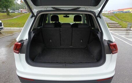 Volkswagen Tiguan II, 2018 год, 2 600 000 рублей, 12 фотография