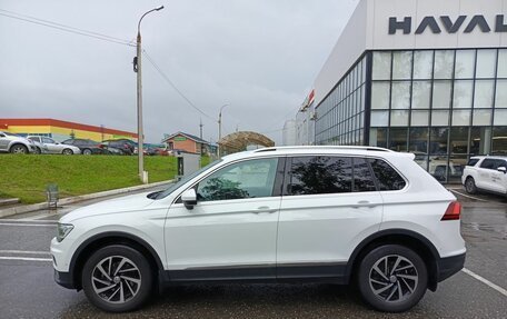 Volkswagen Tiguan II, 2018 год, 2 600 000 рублей, 10 фотография