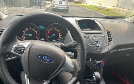 Ford Fiesta, 2015 год, 850 000 рублей, 9 фотография
