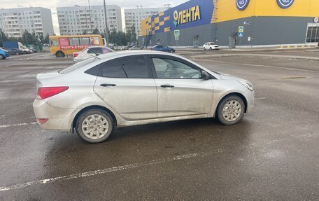 Hyundai Solaris II рестайлинг, 2014 год, 600 000 рублей, 3 фотография