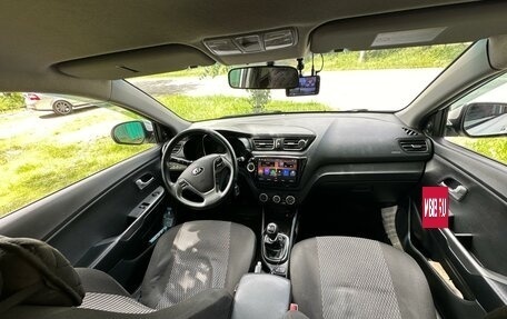 KIA Rio III рестайлинг, 2015 год, 780 000 рублей, 10 фотография