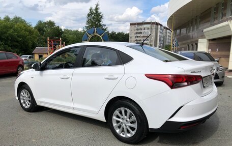 Hyundai Solaris II рестайлинг, 2021 год, 1 650 000 рублей, 3 фотография