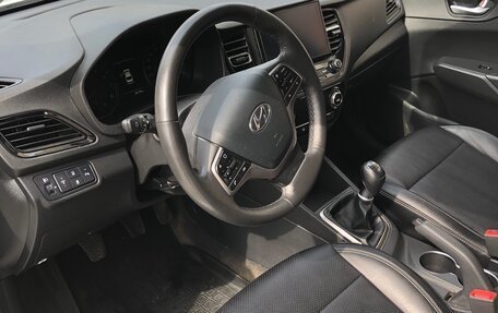 Hyundai Solaris II рестайлинг, 2021 год, 1 650 000 рублей, 8 фотография