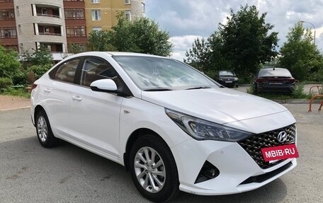 Hyundai Solaris II рестайлинг, 2021 год, 1 650 000 рублей, 4 фотография