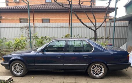 BMW 7 серия, 1987 год, 2 200 000 рублей, 3 фотография