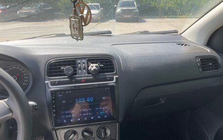 Volkswagen Polo VI (EU Market), 2013 год, 750 000 рублей, 2 фотография