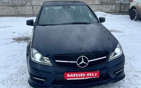 Mercedes-Benz C-Класс, 2012 год, 1 500 000 рублей, 11 фотография