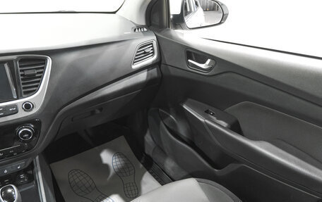 Hyundai Solaris II рестайлинг, 2017 год, 1 149 000 рублей, 12 фотография