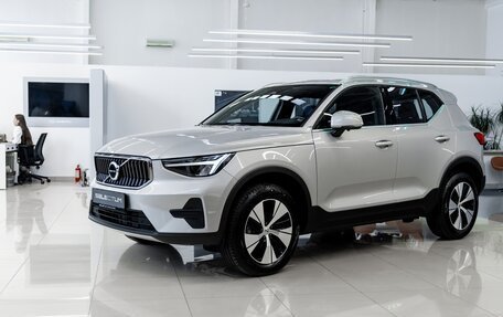 Volvo XC40 I, 2024 год, 4 500 000 рублей, 3 фотография