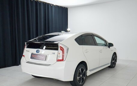 Toyota Prius, 2013 год, 1 295 000 рублей, 7 фотография