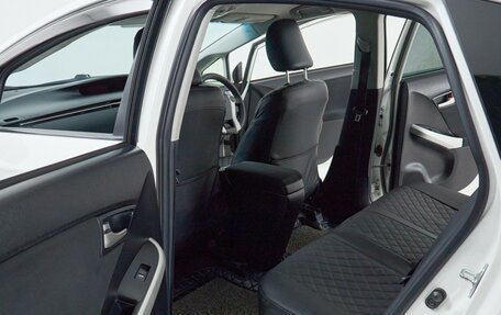 Toyota Prius, 2013 год, 1 295 000 рублей, 13 фотография