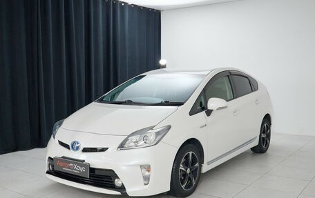 Toyota Prius, 2013 год, 1 295 000 рублей, 3 фотография