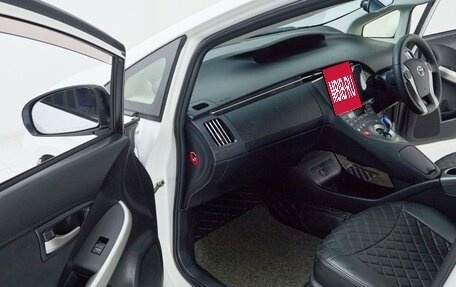 Toyota Prius, 2013 год, 1 295 000 рублей, 10 фотография