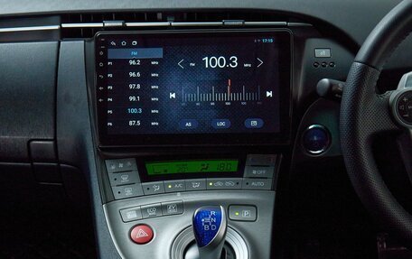 Toyota Prius, 2013 год, 1 295 000 рублей, 17 фотография