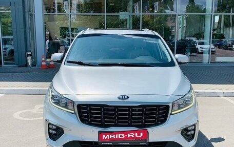 KIA Carnival III, 2018 год, 2 630 000 рублей, 2 фотография