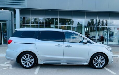 KIA Carnival III, 2018 год, 2 630 000 рублей, 4 фотография